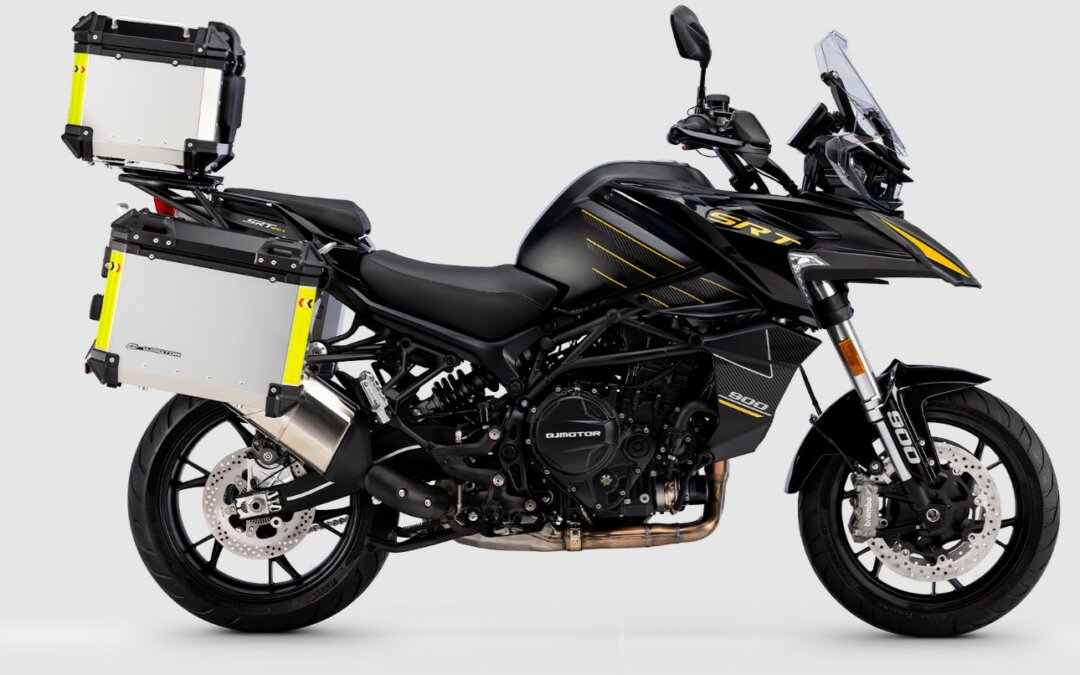 QJMOTOR SRT 900 S ON ROAD