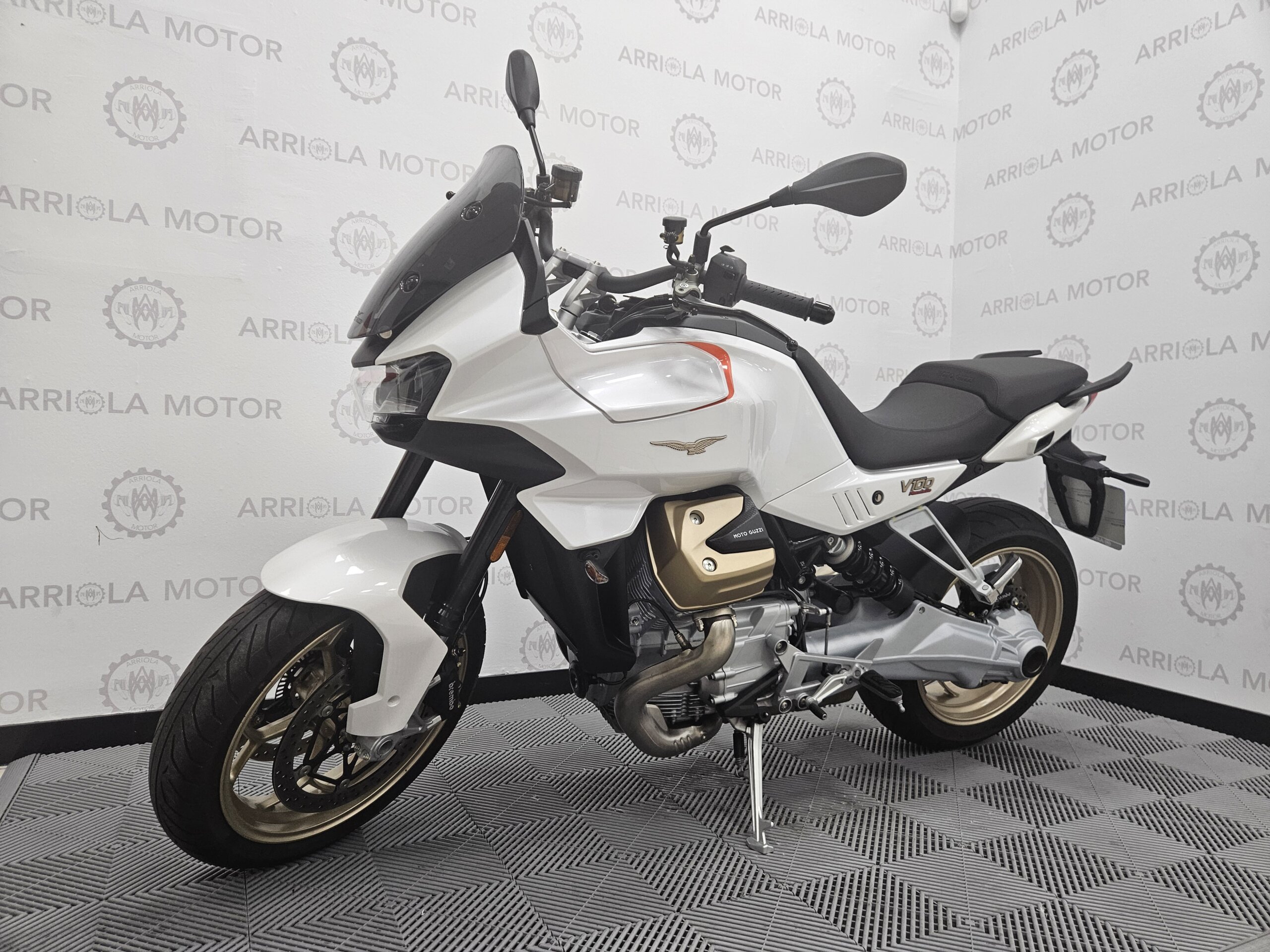 MOTO GUZZI V100 Mandello