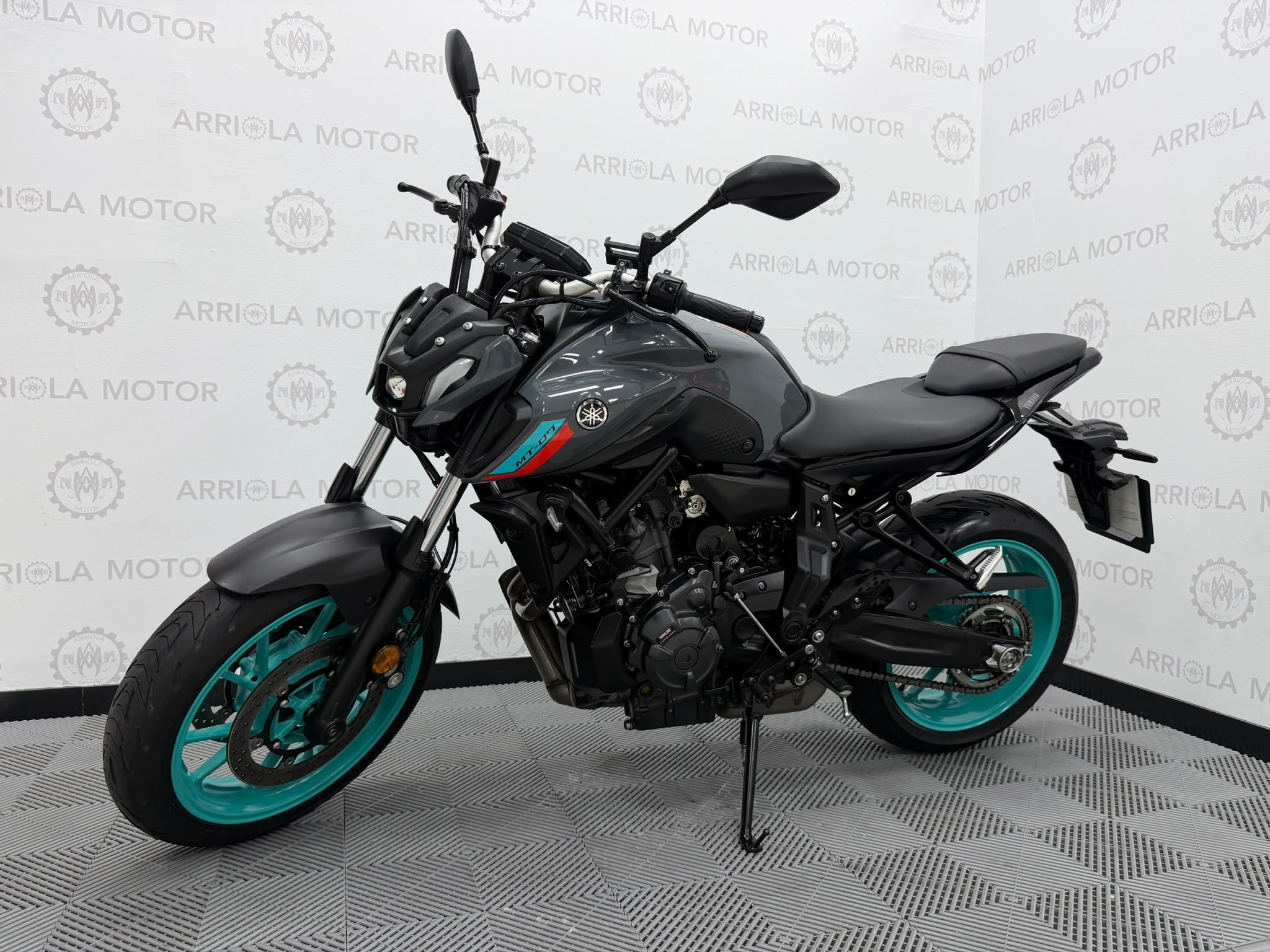 1 Yamaha MT-07 A2