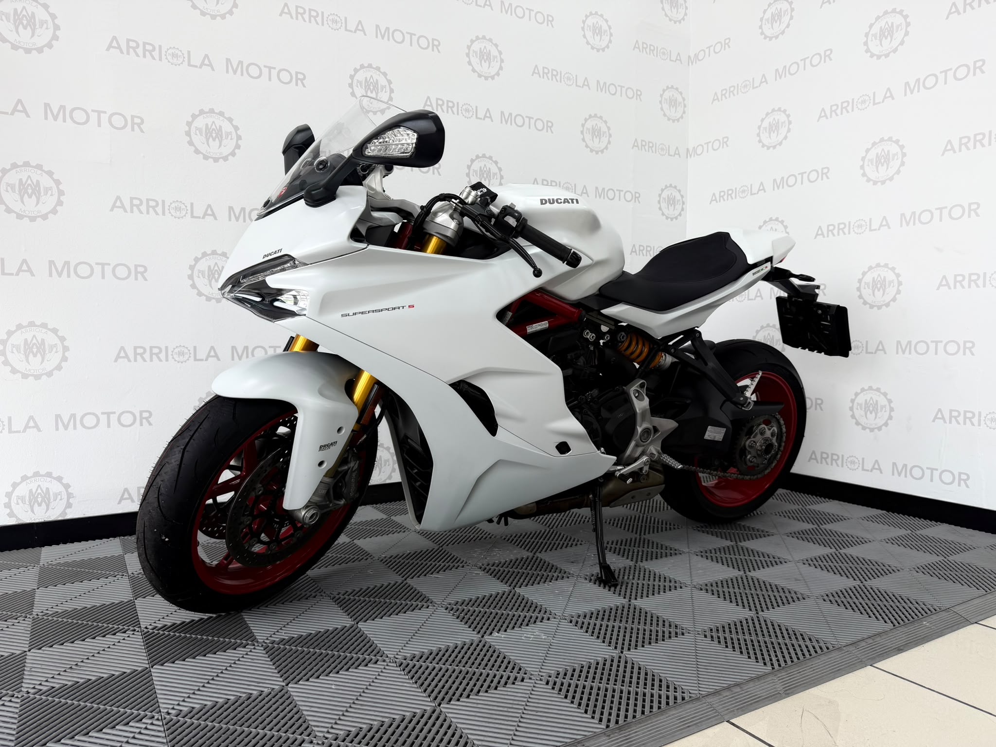 Ducati SuperSport S