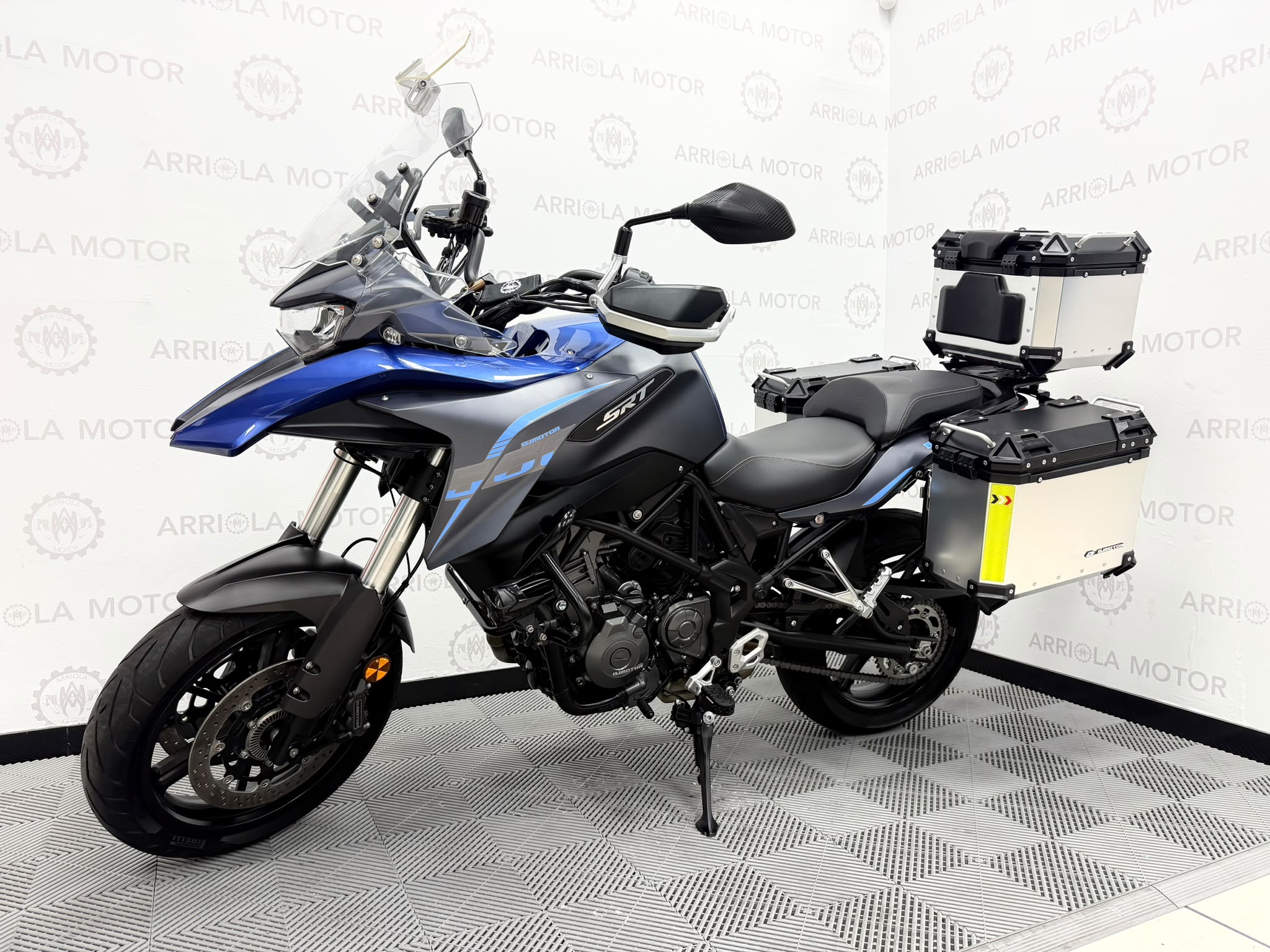 1 QJMotor SRT 550