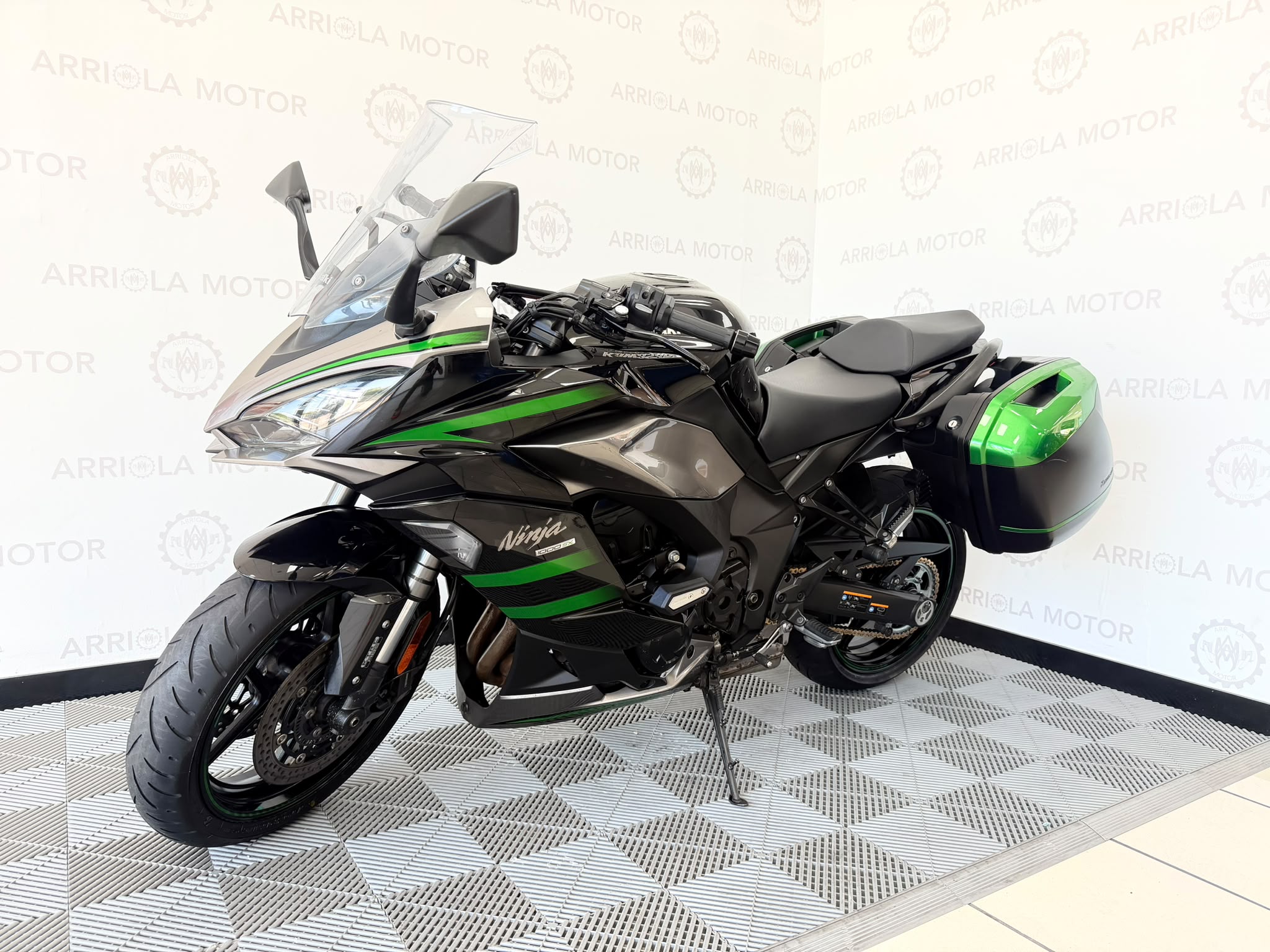 Kawasaki Ninja 1000SX Performance Tourer Kawasaki Ninja 1000SX Performance Tourer