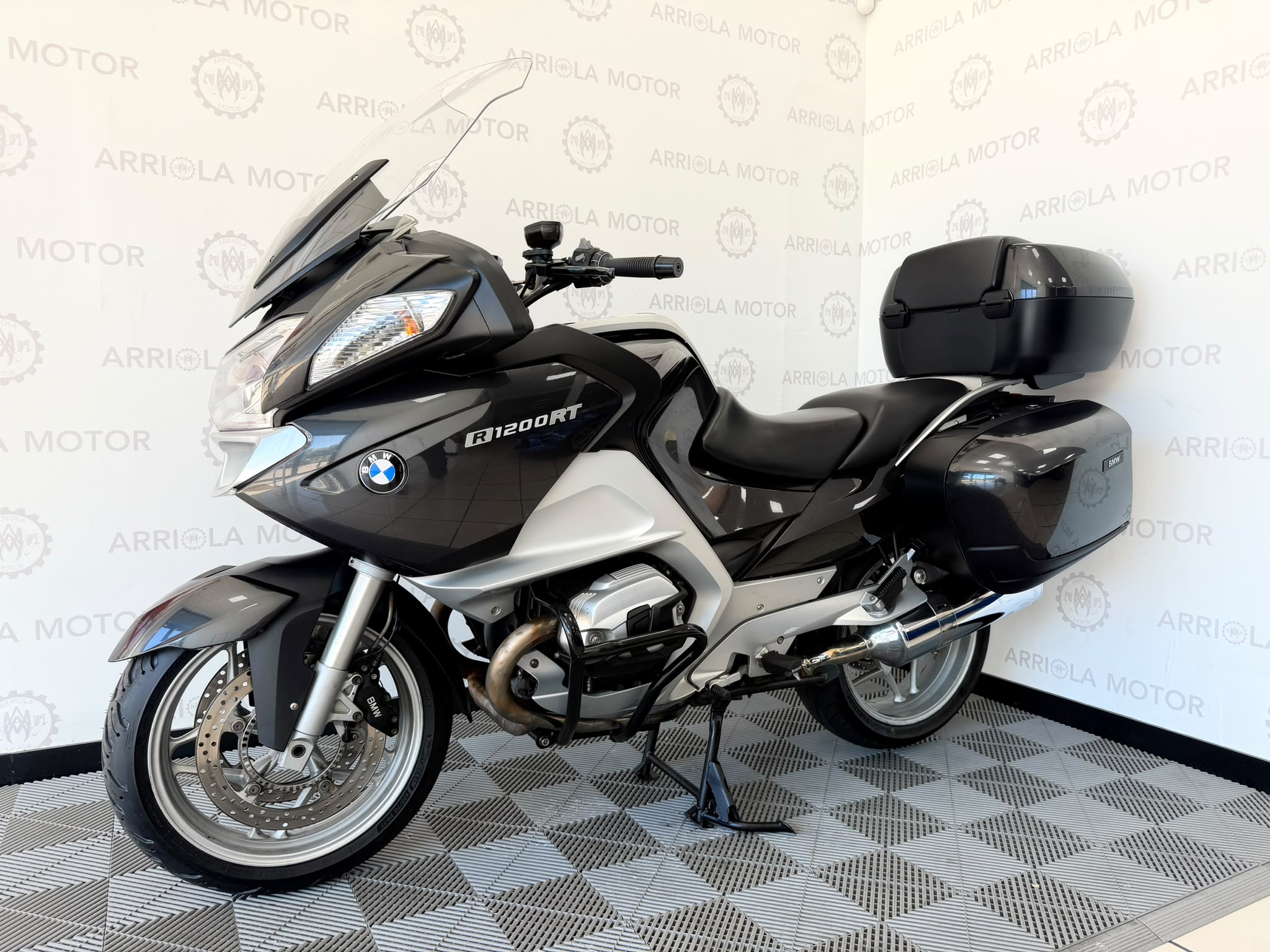 1 BMW R1200RT 2011