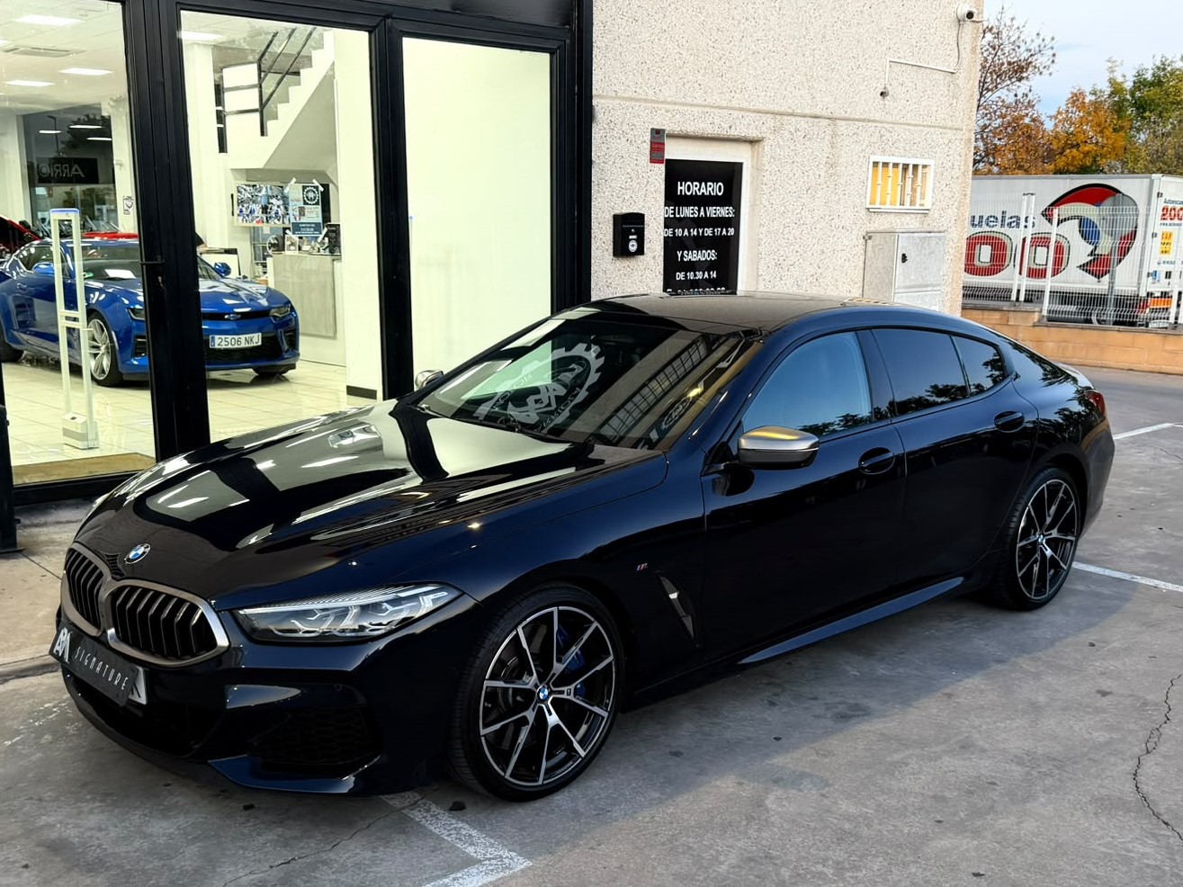 BMW M850i